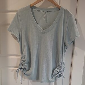 Calvin Klein Performance Tshirt. Size L